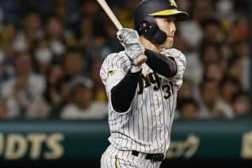 阪神・小幡、2ホーマー！谷繁氏「力をつけています」