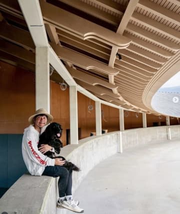 「サッカースタジアムかと思った!」前澤友作の『ハワイ新別荘』、その異次元のスケールに「これがお家!!!!!!!!!!」と絶句。