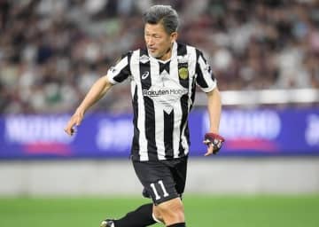 「日本代表は世界と互角に戦える予感がある」カズが語る日本サッカーの現状「クラブW杯では、アジアと世界で少し差があるかな…」
