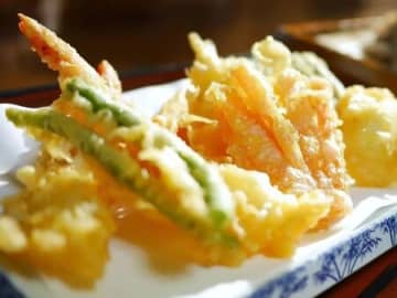 スーパーの「しなしな天ぷら」をサックサクに復活させる裏ワザ。一番ラクでおいしい方法！