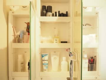 狭い空間でもすっきり片付いて使いやすい！片付けのプロの「洗面所の整理収納アイディア」