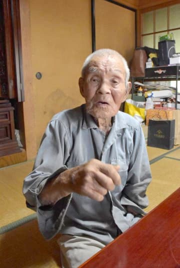 《いばらき戦後80年　証言》　水戸空襲　河合衛さん　101　(茨城・水戸市)　戦争に得なんてない　不発弾爆発、左手失う