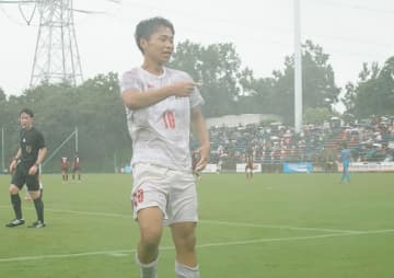 「ミドルシュートを狙え」 神村学園10番佐々木悠太がチームを救う