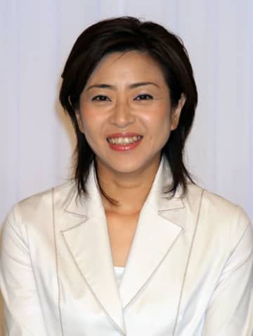 松本明子、自宅で育てた「巨大ゴーヤ」を収穫→「びっくり」「めちゃくちゃおっきい」とSNS驚き