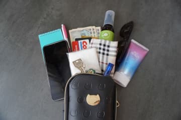 書店で買える優秀スマホショルダー見つけた！ツモリチサトのブランドムックがかわいすぎる～♪