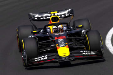 【F1ハンガリーGP】角田裕毅は無念の17位、再びチーム無線で苦言呈す場面も...VERも９位で大苦戦　ノリスが僚友との白熱バトル制し今季５勝目！
