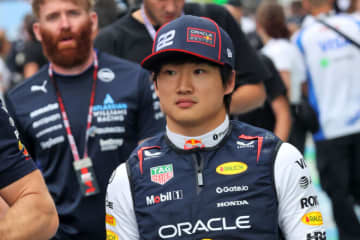 角田裕毅、ウイング損傷で17位「マックスの0.1秒差に近づけたことは前半戦の収穫。ここまで来た者は他にいない」