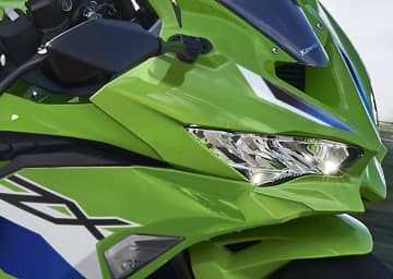 カワサキNinja ZX-4R SE/RRが新色で登場　400cc4気筒がより魅力的に