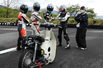 若者も虜にする草レース「カブカップ」の魅力とは？