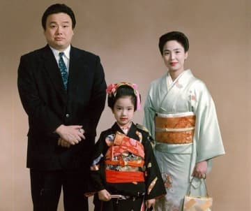 元タカラジェンヌ･天咲千華、父親は相撲部屋の親方｡4500gの巨大児で誕生し､｢私だけが太ってる｣｢やせないと幸せになれない｣と悩んだことも