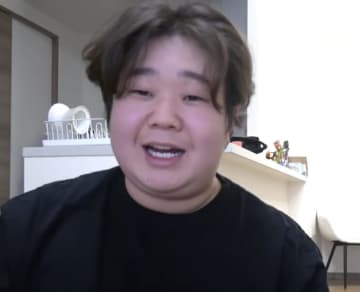 【DM公開】人気女性YouTuber、夜のひと笑いコウ君に『ガチ告白』した内容がすごい。「これはガチやん」とファン騒然。