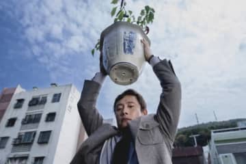 イ・ビョンホン＆ソン・イェジン主演の映画「仕方ない」釜山国際映画祭の開幕作に選定