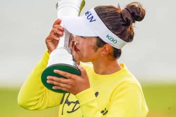 全英女王・山下美夢有の“勝負服”に海外メディア意外な熱視線「素敵」「今週ずっと素晴らしかった」