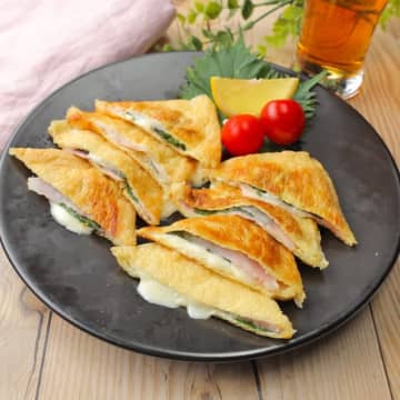 【1袋98円の油揚げがヤバいほどウマくなる】挟んで焼くだけ！家族全員がトリコになった簡単おつまみレシピ