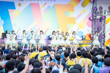≒JOY「TIF」４年連続４度目の出演　野外メインステージで計８曲を披露