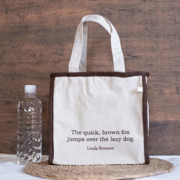 便利グッズだけじゃない！【ダイソー】クオリティが高い「おしゃれバッグ」