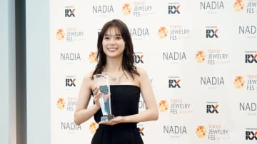 【動画】芳根京子、左手薬指の指輪に憧れ？ドラマ『めおと日和』で「今はお腹いっぱい」