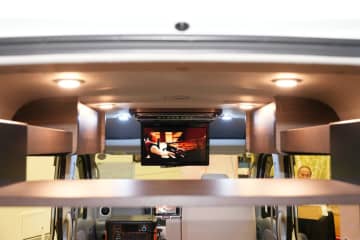 軽キャンパーでも「本格ベットルーム」。ターボワゴンで移動も快適、あとは必要な装備を「追加するだけ」という、理想のベースモデルを発見！