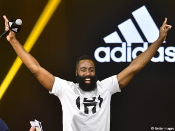 クリッパーズのジェームズ・ハーデンが訪中…自身の姿がデザインされたコートも新設される