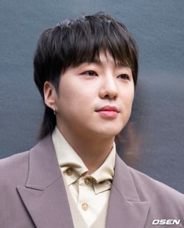 WINNER カン・スンユン、フォトグラファーとしての存在感アピール…俳優カンヒらと展示会に参加