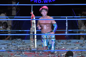 【全日本】「これが全日本プロレスジュニアだ！」青柳亮生、盟友HAYATOとの死闘制しジュニフェス優勝！新時代の到来を告げる魂の戴冠