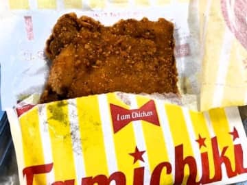 【ファミマ】第1弾「お値段そのまま！40％増量作戦」看板商品の巨大ファミチキGET♪