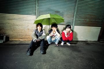 奏人心、福岡の街で暮らす少年少女の心の景色を描いた新作EP『風がゆく若色の街』をリリース