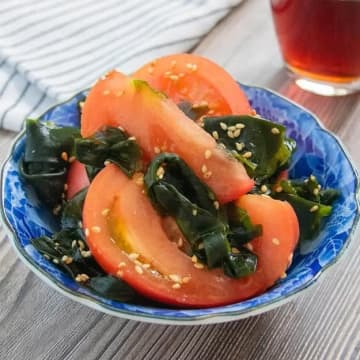 【トマトは全部コレにして♡】「家族がハマった」「想像以上にウマい」人気副菜レシピ3選