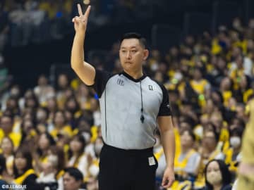 JBAレフェリーの加藤誉樹氏と市川雄介氏が、ユーロバスケット2025などFIBA主催の大会に派遣