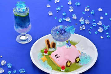 カービィカフェ、キラキラ流星Ver.の「くるまほおばりケーキ」＆ゆらめく空描いたライム香るドリンク