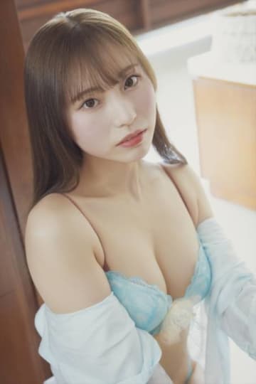 元NGT48川越紗彩、ふんわり美谷間が眩しいランジェリーSHOT披露！健康的な“わがままボディ”で魅せる