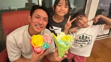 「ムネリンさん嬉しそ〜」愛娘からのサプライズ…！川﨑宗則の反応にネットほっこり