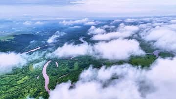朝霧にかすむアルグン湿地　中国内モンゴル自治区