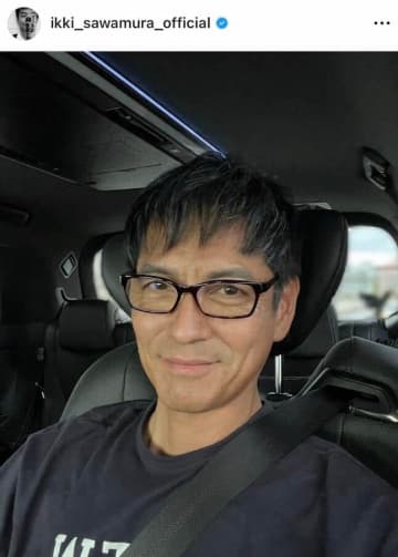 Snow Manラウール、58歳ダンディ俳優と「ジャケット交換」2ショ　「二人共かっこ良すぎ」悶絶