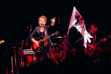 馬場俊英がフルバンドで熱唱！ デビュー30周年記念ライブで、さらにスペシャル公演の追加開催も発表