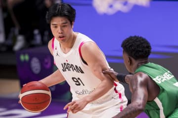 バスケ日本、アジアカップ白星発進！前半まさかのビハインドも、吉井裕鷹、ホーキンソンらの働きでシリアを一蹴＜DUNKSHOOT＞