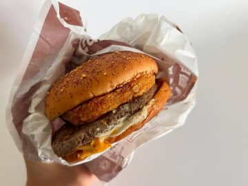 【マクドナルド】ボリューミーで眼福♡「新作バーガー」