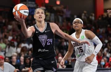 米WNBAの試合中に投げ込まれた“ある物”に「女性蔑視的」の指摘。男性2人を逮捕