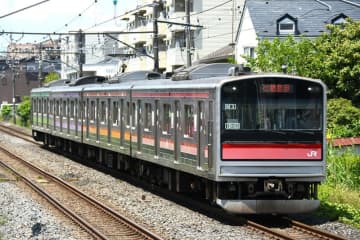 深夜の仙石線を走る205系「快速ムーンライトうみかぜ号」　9月に夜行列車楽しむ企画