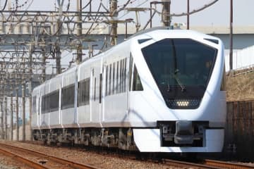 各駅停車にも抜かれる臨時特急!? 東武鉄道が「ゆっくり走るスペーシアX」運行 8/11発売開始