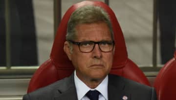 「手術代をどうやって支払えばいいのか…」元日本チームの名将が約8400万円の詐欺被害