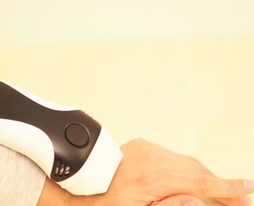 手の甲のムダ毛を自宅でケア！メンズに人気の脱毛器ガイド