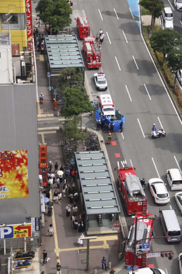 1トンEV機械落下、2人死亡　ビル階段で作業中、福岡