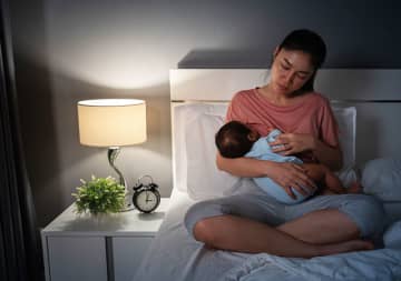 子どもの夜泣きが辛い。どうしたらいい？鼻づまりや痒みはない？子どもの様子を観察して対応しましょう