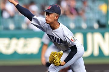 67分もの雨天中断を乗り越え…横浜、敦賀気比に５対０で勝利。背番号10の織田が投打に躍動！