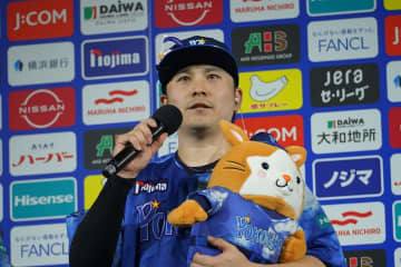 牧のため、チームのため、横浜のために…佐野恵太のバットが鋭さを増す！ 村田コーチの指導で“角度のついた打球”が急増【DeNA】