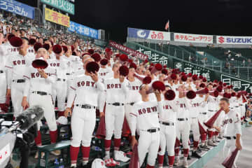 暴力事案に揺れる広陵高校、甲子園初戦突破で続く「いばらの道」　敗戦の旭川志峯「握手拒否」に賛否