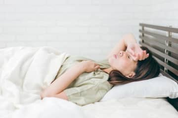 「寝苦しい」を英語で言うと？