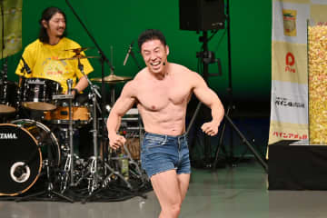 きんに君、生バンドの『イッツ・マイ・ライフ』で登場「ヤー！」
