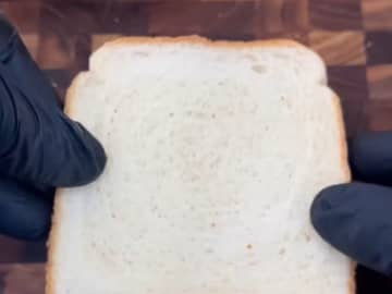 「最後がやばい」「朝から刺激が強すぎる」　食パンで作ったメニューに驚きの声